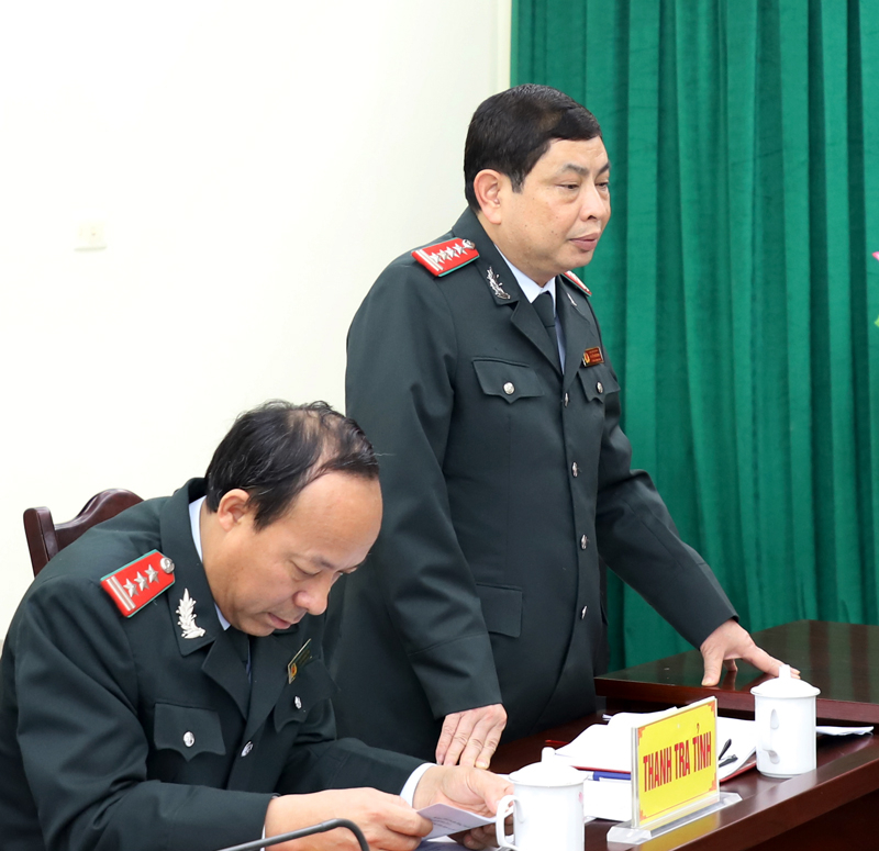 Chánh Thanh tra tỉnh Nguyễn Chí Cường báo cáo kết quả xác minh theo đơn khiếu nại.