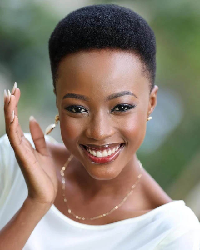 Hoa hậu Nokutenda Shekinah Marumbwa của Zimbabwe