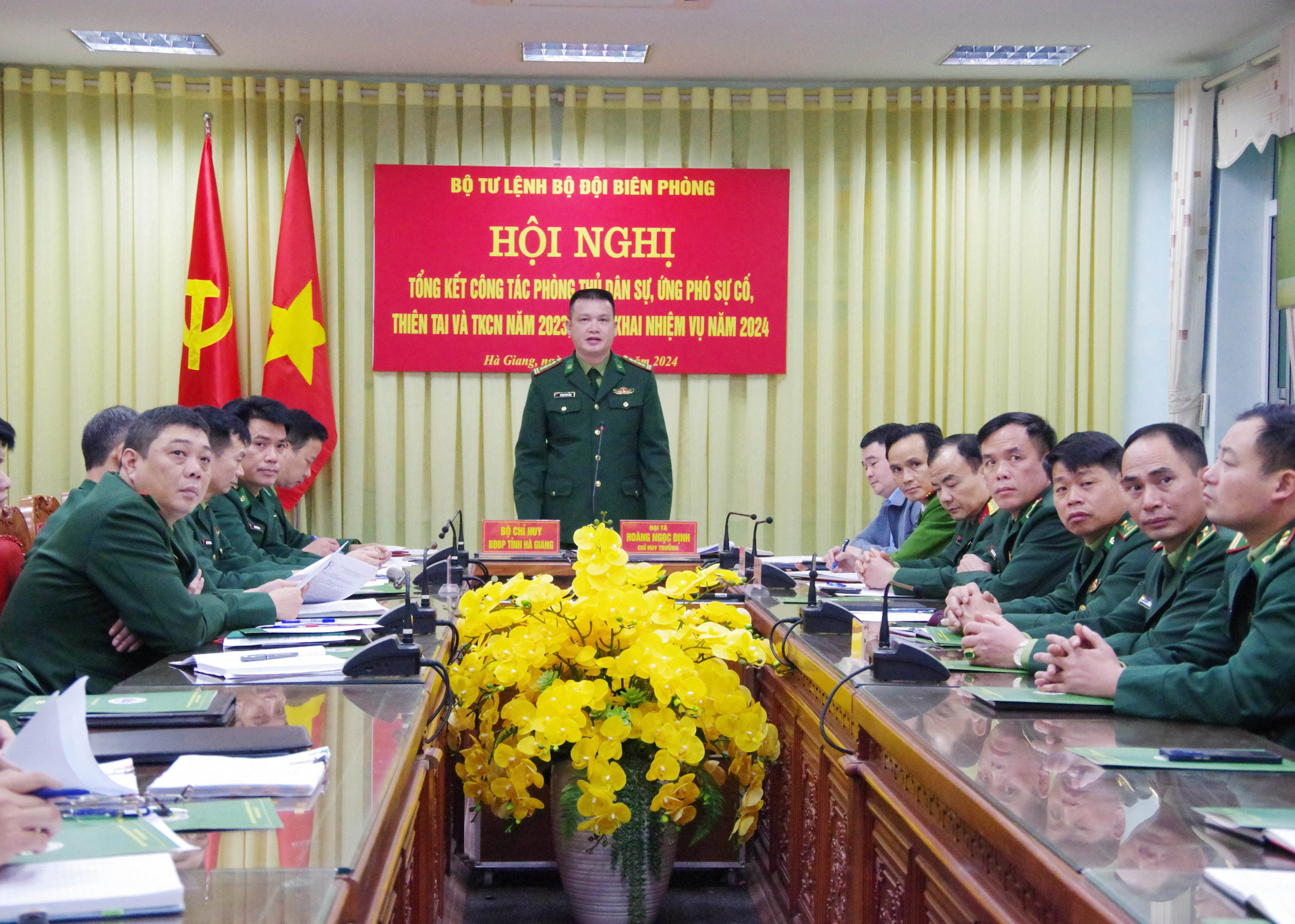 Đại tá Hoàng Ngọc Định, Chỉ huy trưởng Bộ Chỉ huy BĐBP tỉnh phát biểu tham luận tại điểm cầu Hà Giang
