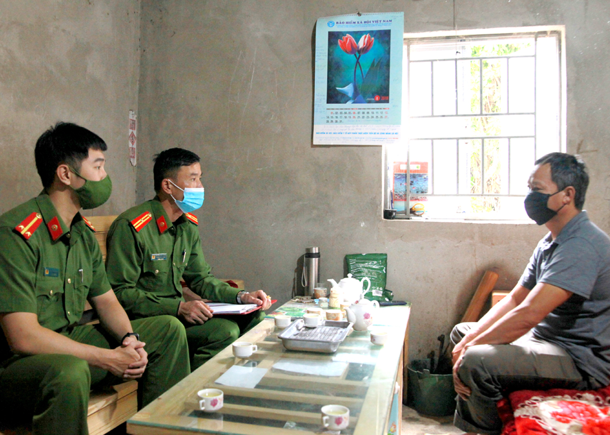 Công an huyện Yên Minh tăng cường tuyên truyền, giáo dục pháp luật cho nhân dân.
