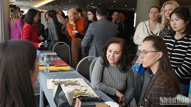 Representatives from Russian tourism companies explore Khanh Hoas tourism potential at the conference.