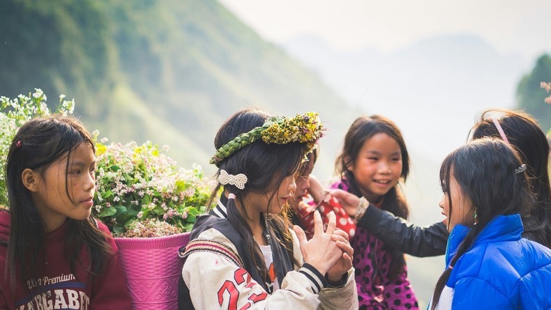 Children of the karst plateau region.