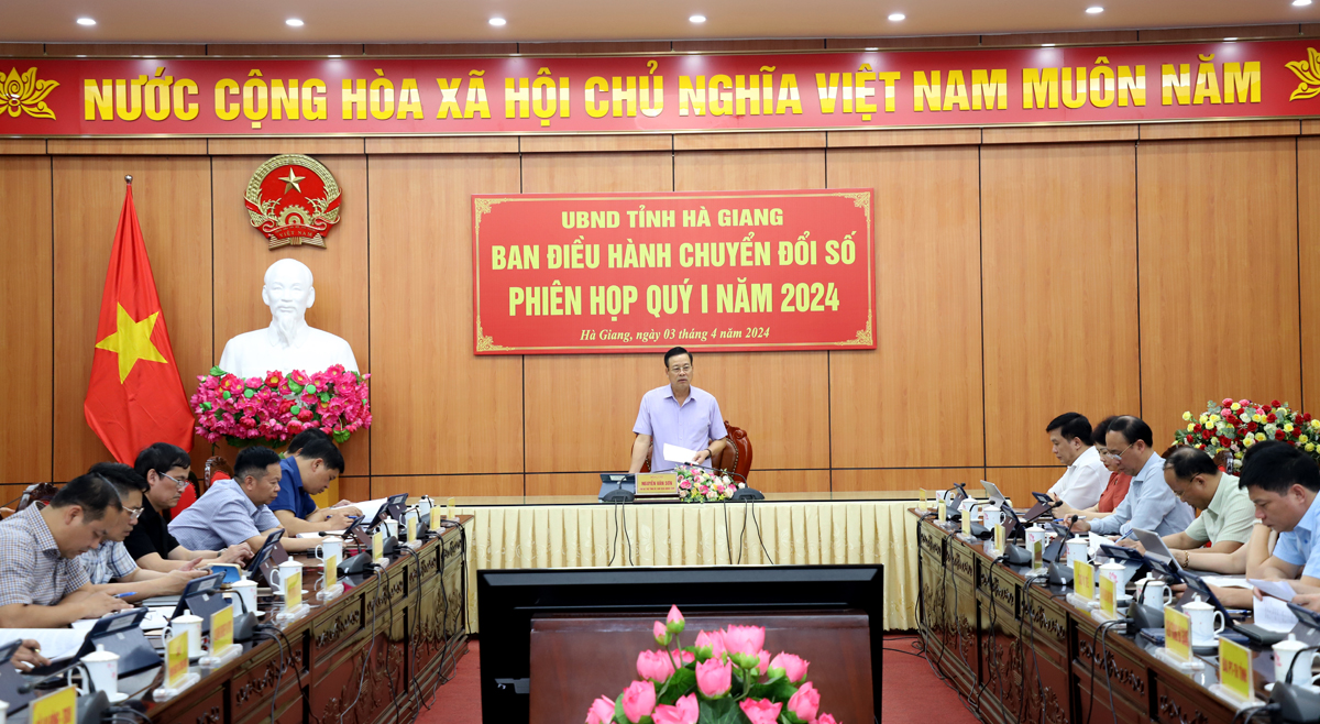Chủ tịch UBND tỉnh Nguyễn Văn Sơn chủ trì phiên họp quý I Ban Điều hành chuyển đổi số tỉnh.