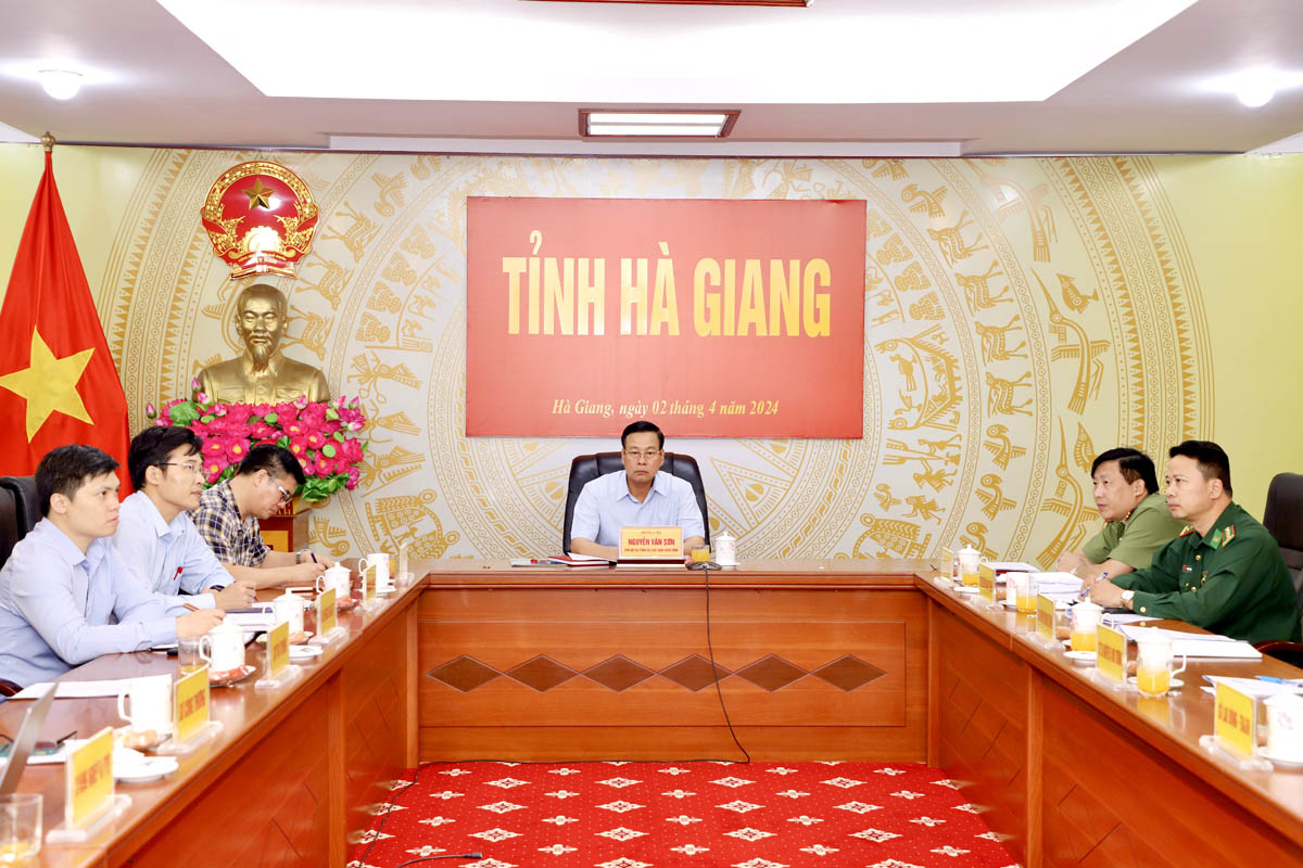 Chủ tịch UBND tỉnh Nguyễn Văn Sơn chủ trì tại điểm cầu tỉnh ta