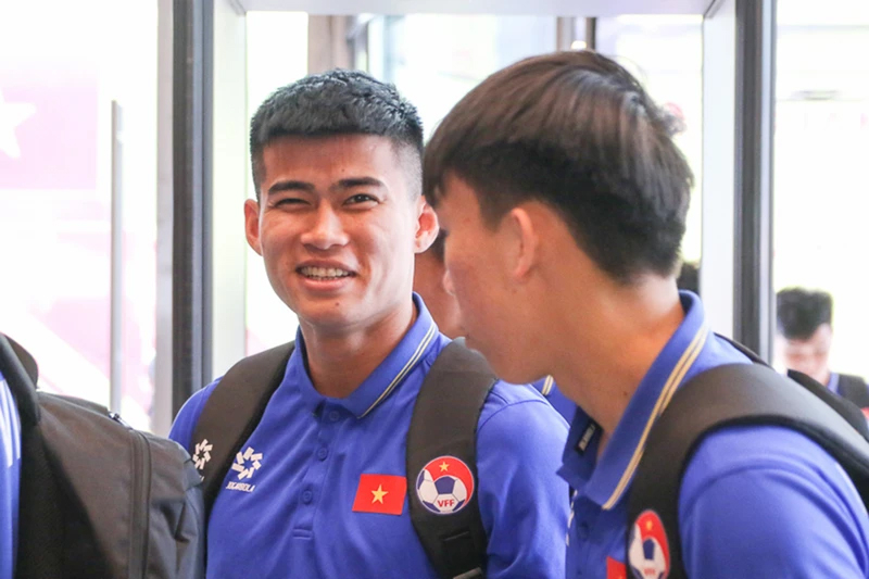 Các thành viên U23 Việt Nam hứng khởi cho giải đấu mới