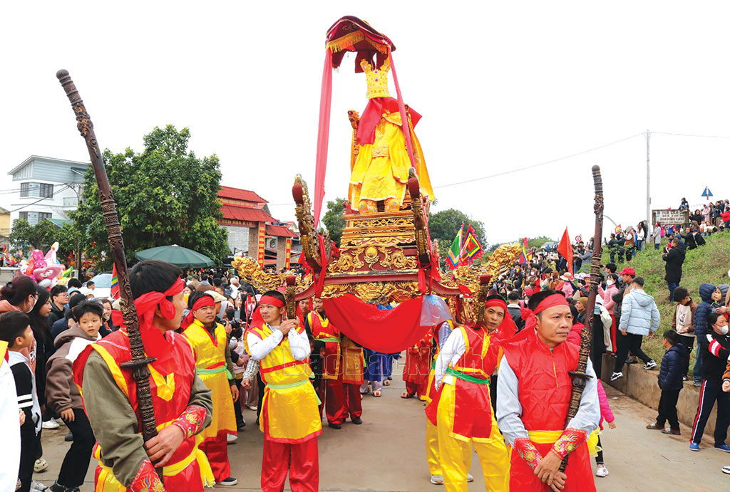 Lễ hội Kinh Dương Vương được tổ chức vào ngày 18 tháng Giêng âm lịch hàng năm là dịp để nhân dân tưởng nhớ các bậc tiền nhân có công khai sơn sáng thủy.