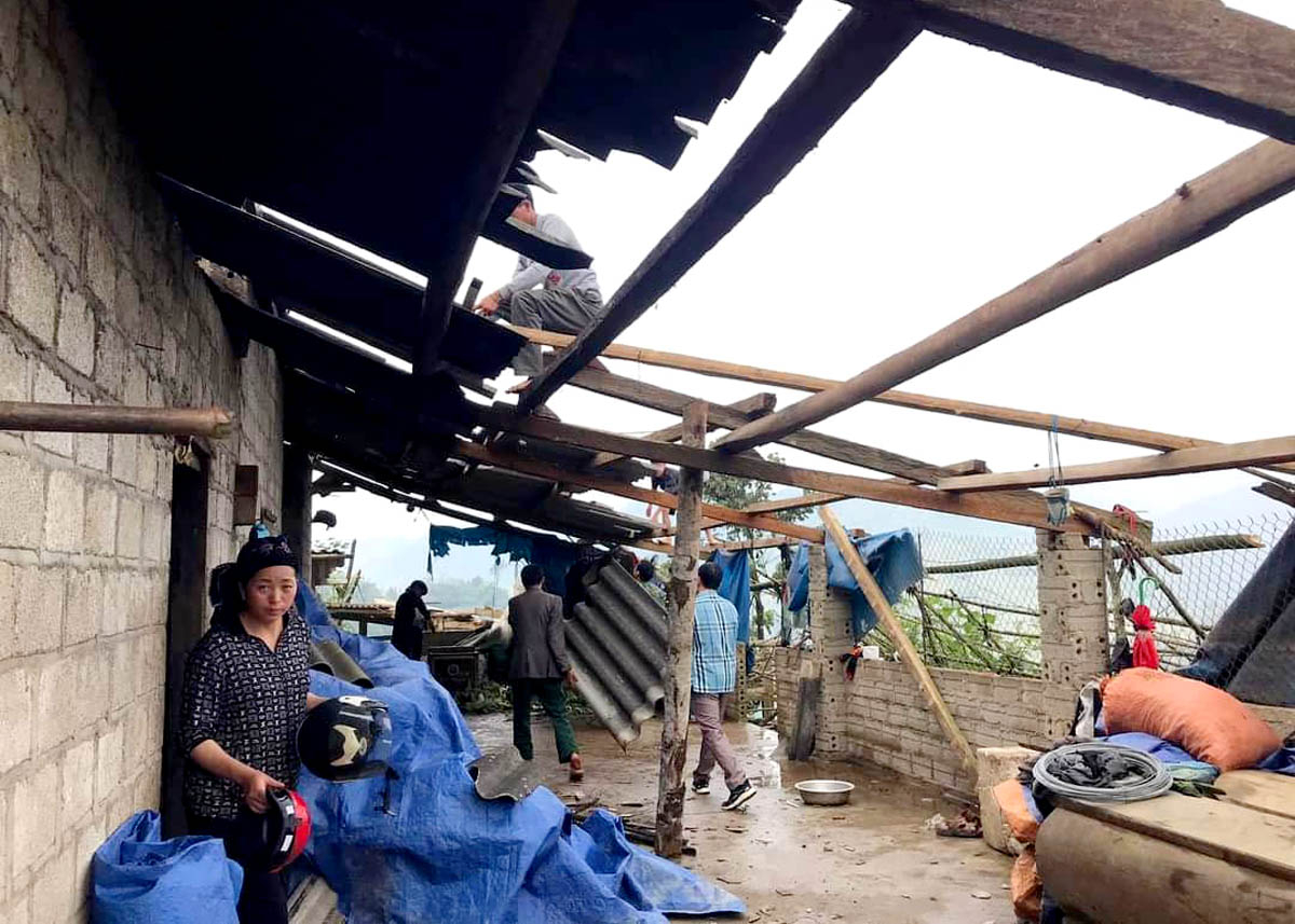 Nhà ở của một hộ dân thôn Sì Lò Phìn, xã Tùng Vài (Quản Bạ) bị hư hỏng nặng. Ảnh: CTV