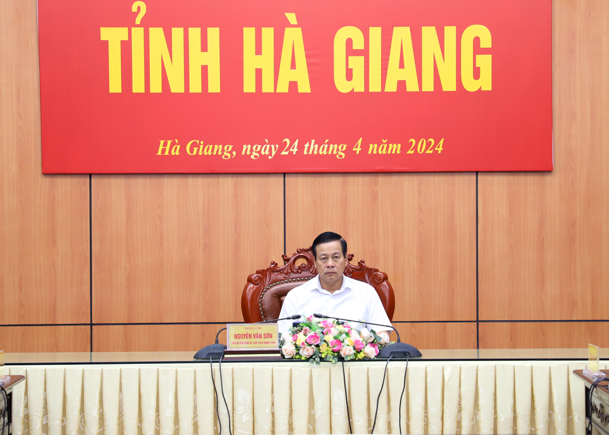 Chủ tịch UBND tỉnh Nguyễn Văn Sơn chủ trì hội nghị tại điểm cầu Hà Giang.