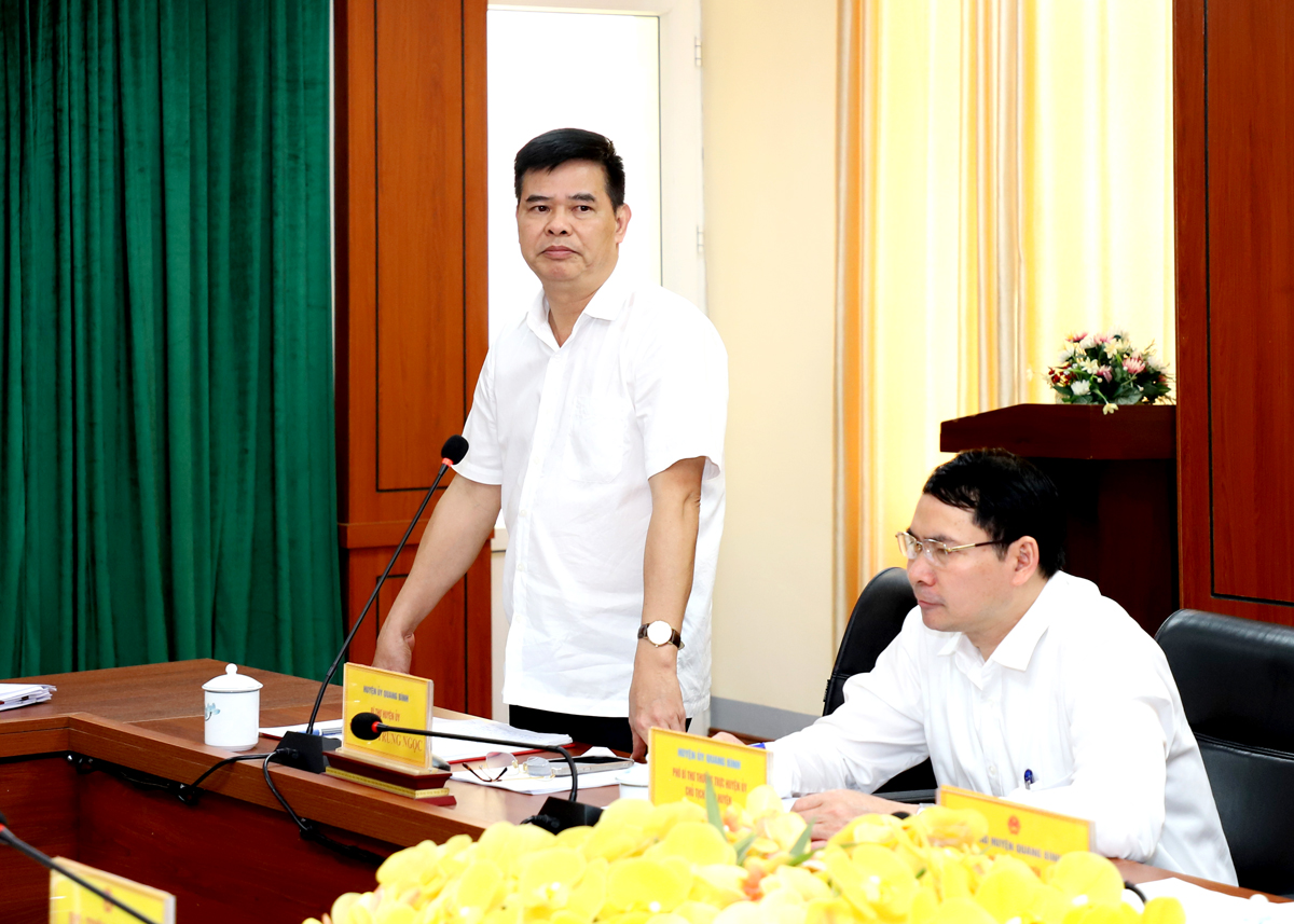 Bí thư Huyện ủy Quang Bình Nguyễn Trung Ngọc phát biểu tại buổi làm việc.