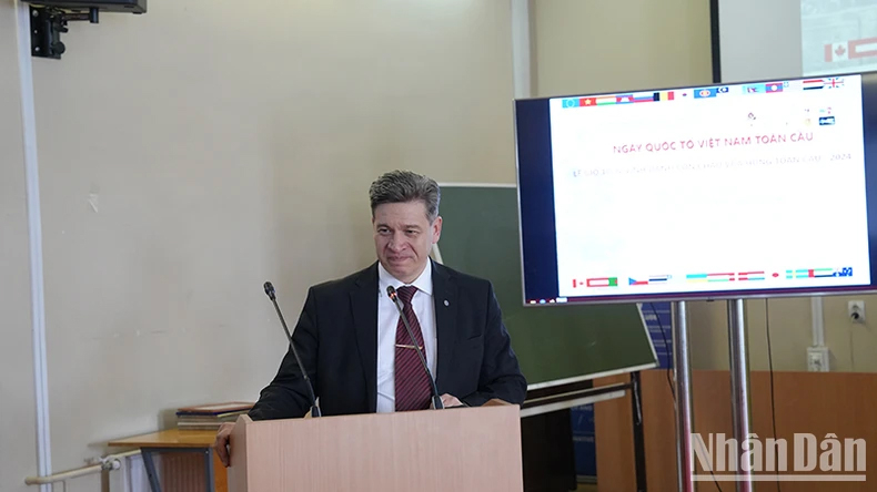 Giáo sư Vladimir Kolotov chia sẻ cảm nhận về Ngày Giỗ Tổ Hùng Vương. 