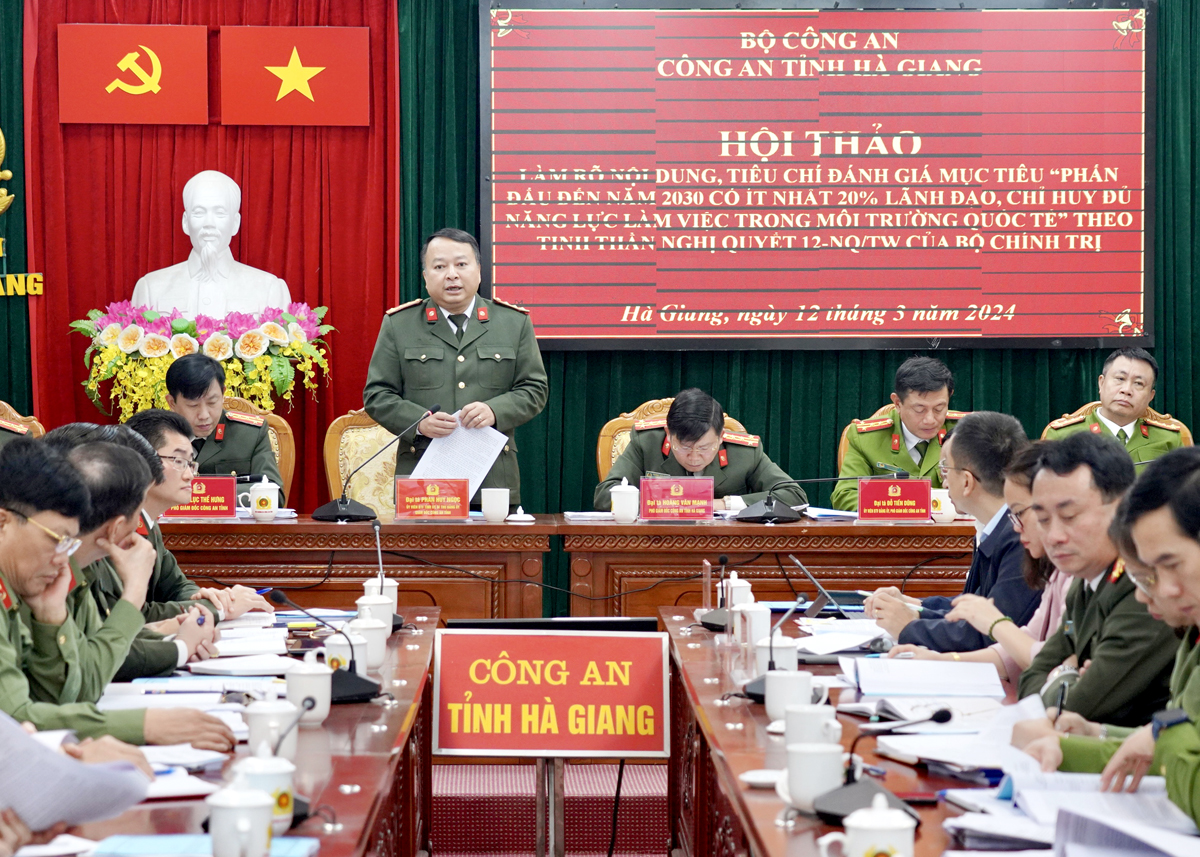Giám đốc Công an tỉnh Phan Huy Ngọc định hướng chủ trương xây dựng đội ngũ cán bộ lãnh đạo, chỉ huy có đủ năng lực làm việc trong môi trường quốc tế.