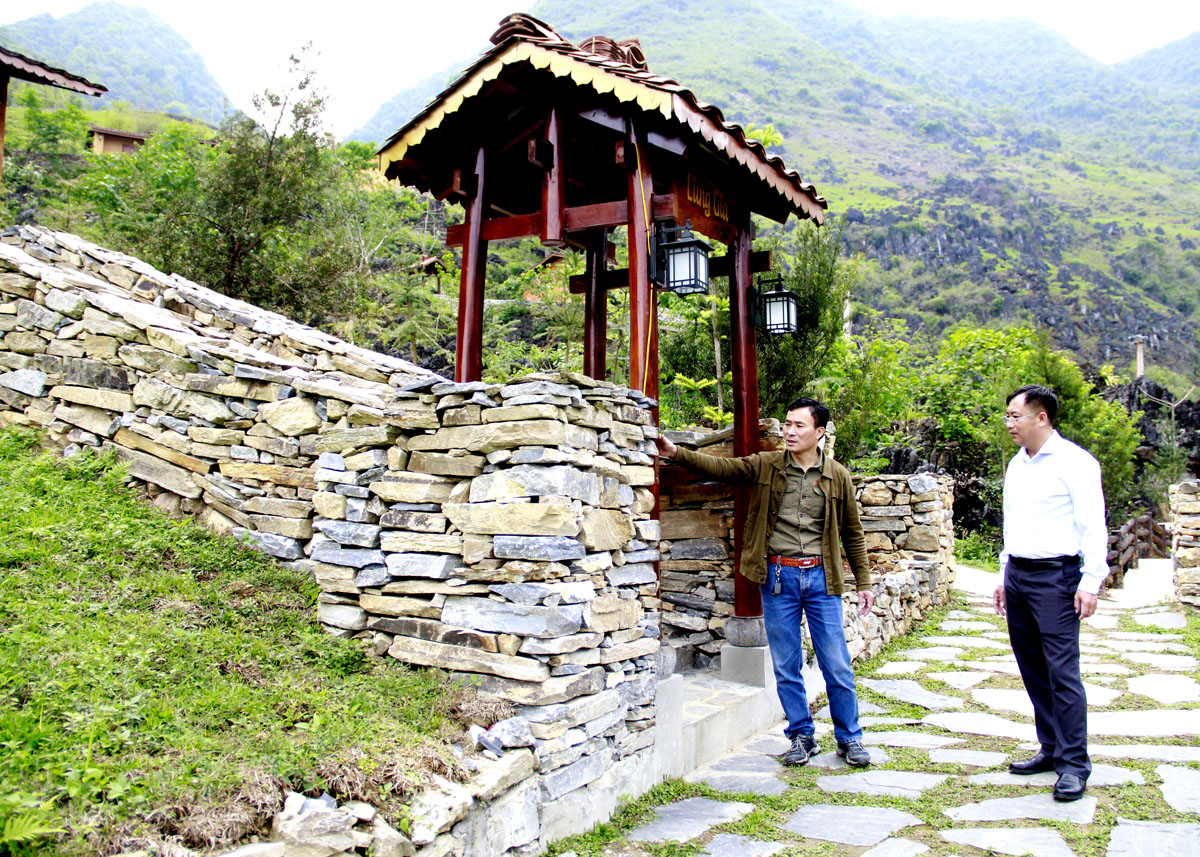 Khu nghỉ dưỡng H’Mông Village, xã Đông Hà (Quản Bạ) ưu tiên phát triển du lịch gắn với bảo tồn giá trị văn hóa dân tộc.