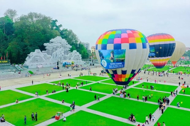 The third International Hot-air Balloon Festival to take place in Tuyen Quang from April 27 to May 2 - Illustrative image (Photo: laodong.vn) 