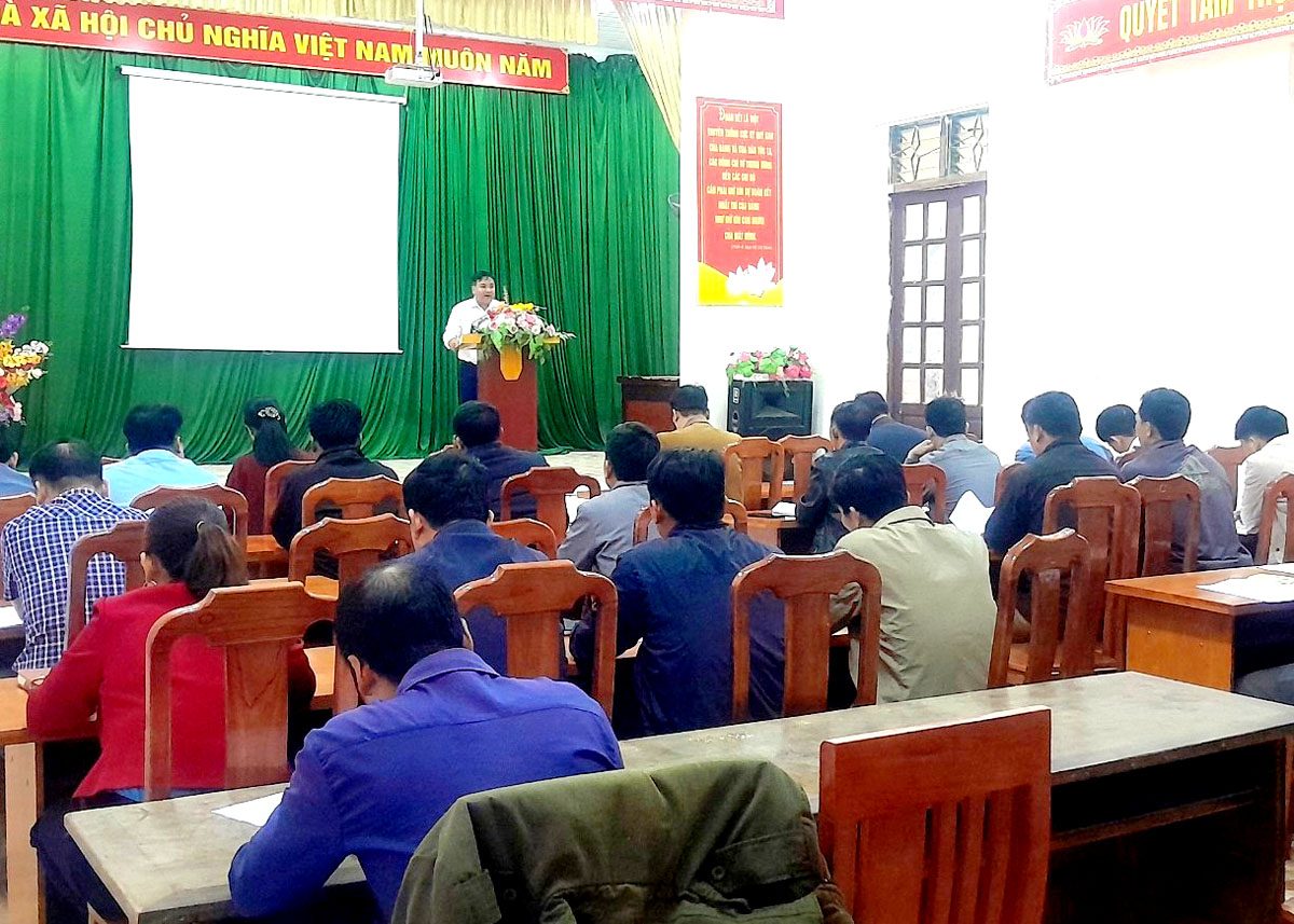 Ủy ban Kiểm tra Huyện ủy Yên Minh hướng dẫn nghiệp vụ công tác kiểm tra, giám sát tại Đảng ủy xã Ngọc Long.