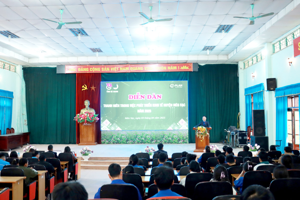 Quanh cảnh Diễn đàn “Thanh niên trong việc phát triển kinh tế huyện Mèo Vạc” năm 2025.