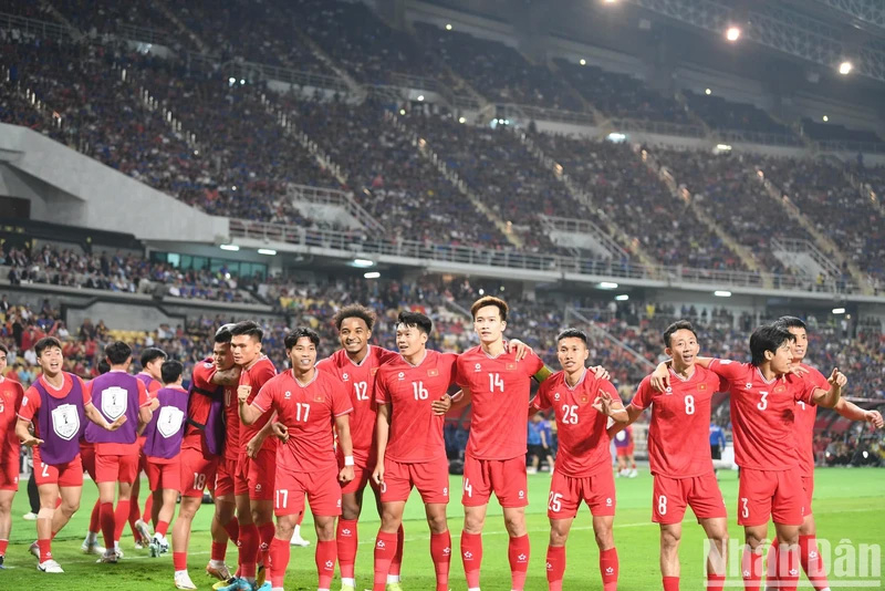 Đội tuyển Việt Nam ăn mừng chiến thắng trên sân nhà của Thái Lan tại chung kết ASEAN Cup 2024.