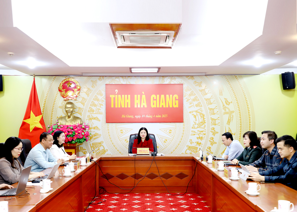 Các đại biểu dự tại điểm cầu tỉnh.