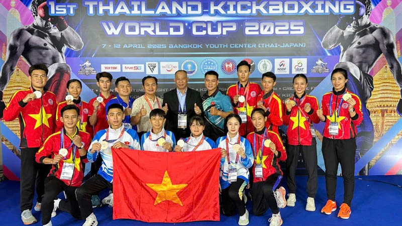 Các thành viên đội tuyển Kickboxing Việt Nam tại giải đấu.