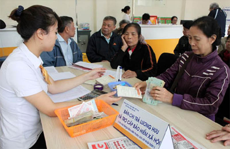 Bộ Nội vụ ban hành quy định mới nhất cách tính hưởng chính sách đối với người nghỉ hưu trước tuổi