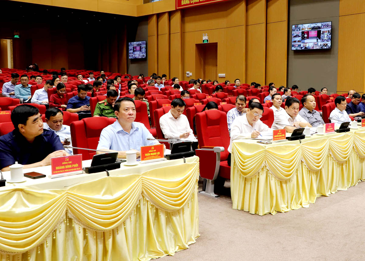 Các đại biểu dự hội nghị