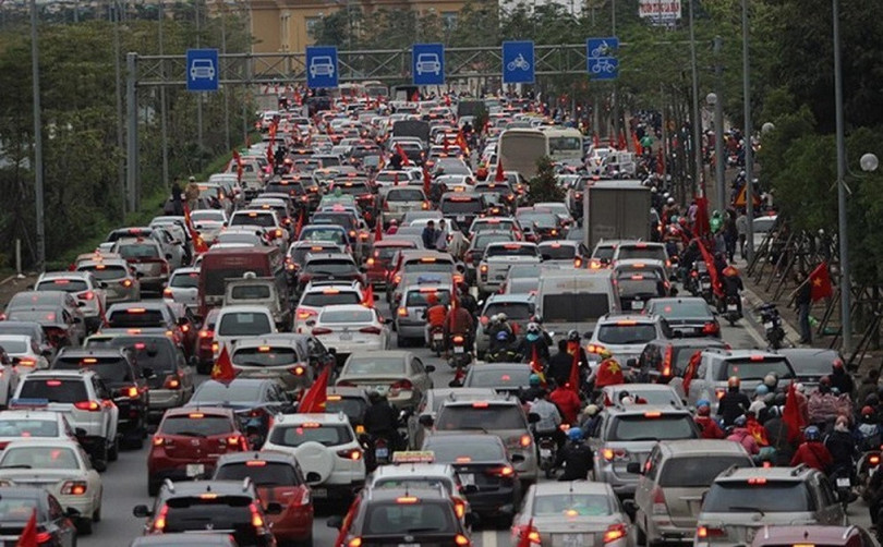 Lái xe ôtô trong thành phố đông đúc là thử thách với các tài xế mới.