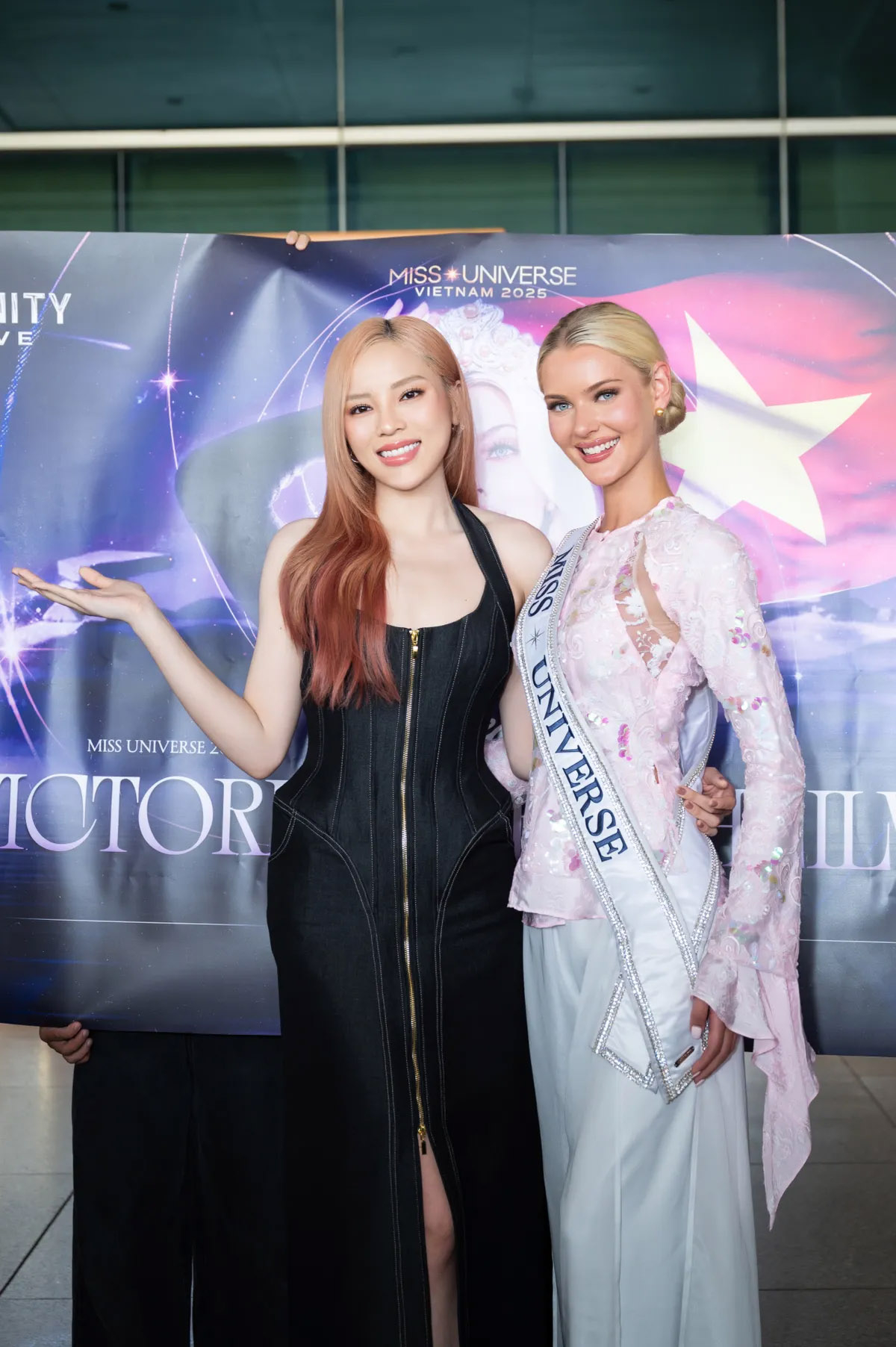 Kỳ Duyên và Victoria từng cùng tham gia Miss Universe tại Mexico năm 2024.