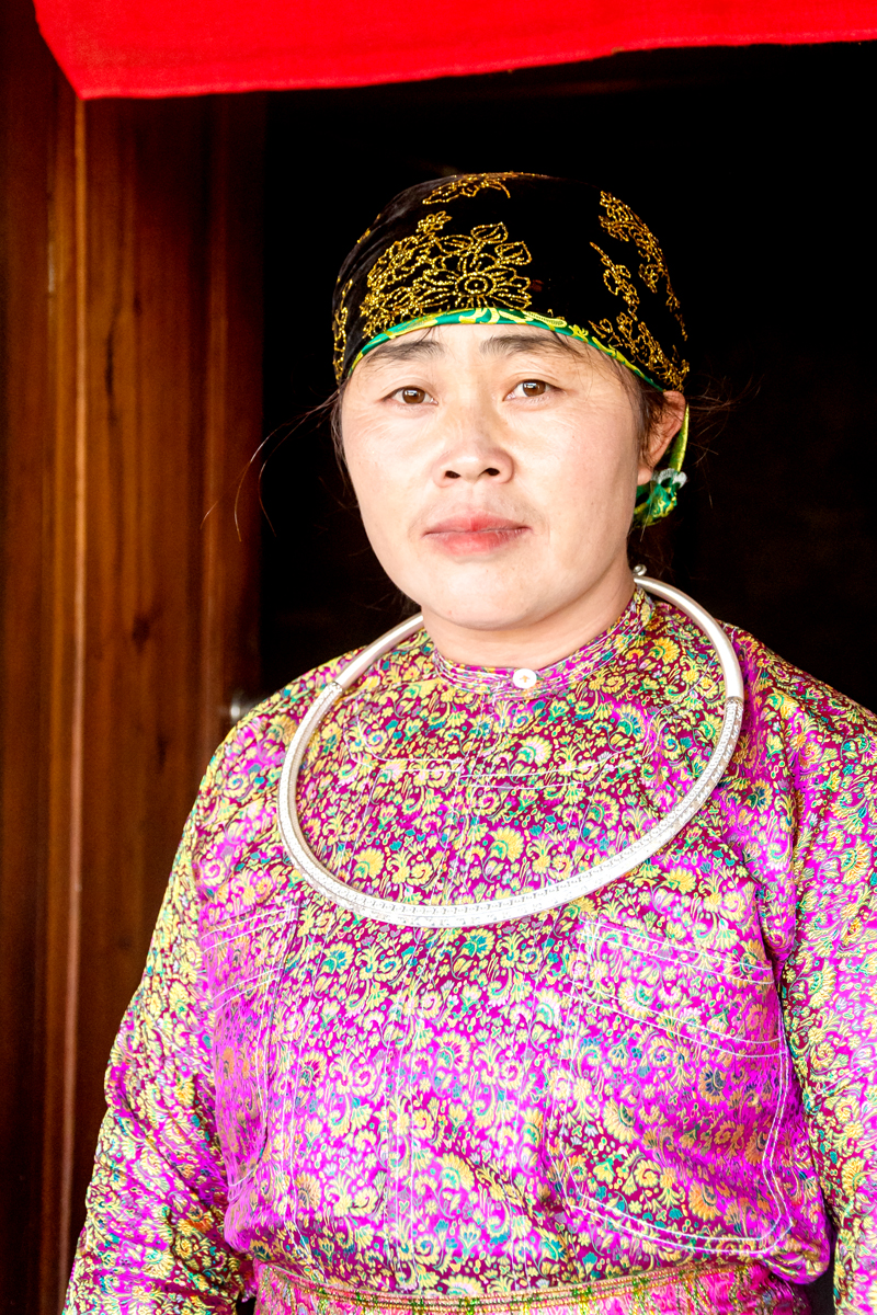 According to Mong peoples traditional customs, silver jewellery is used during holidays or given to daughters as dowry on their marriage, so the silver carving craft in Lao Xa has been preserved until now.