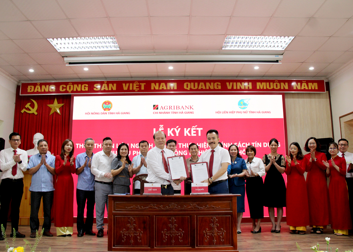 Lãnh đạo Agribank chi nhánh Hà Giang ký kết thỏa thuận liên ngành cùng Hội Nông dân tỉnh