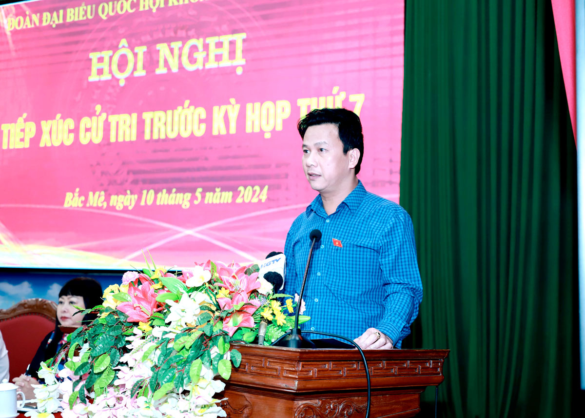 Đồng chí Đặng Quốc Khánh, Ủy viên BCH T.Ư Đảng, Bộ trưởng Bộ TN&MT, Trưởng Đoàn ĐBQH khóa XV đơn vị tỉnh Hà Giang phát biểu tại hội nghị TXCT.
