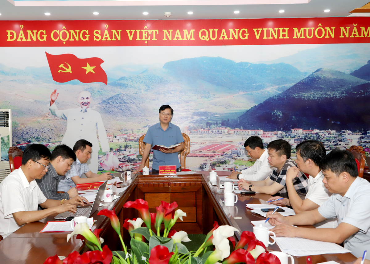 Chủ nhiệm UBKT Tỉnh ủy Trần Quang Minh phát biểu tại buổi làm việc.