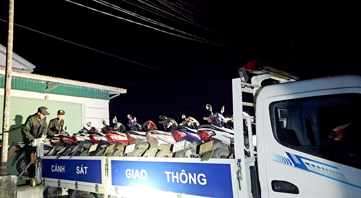 Thông qua tuần tra, kiểm soát nhiều phương tiện vi phạm luật giao thông đã được đội CSGT Bắc Quang xử lý và tạm giữ.