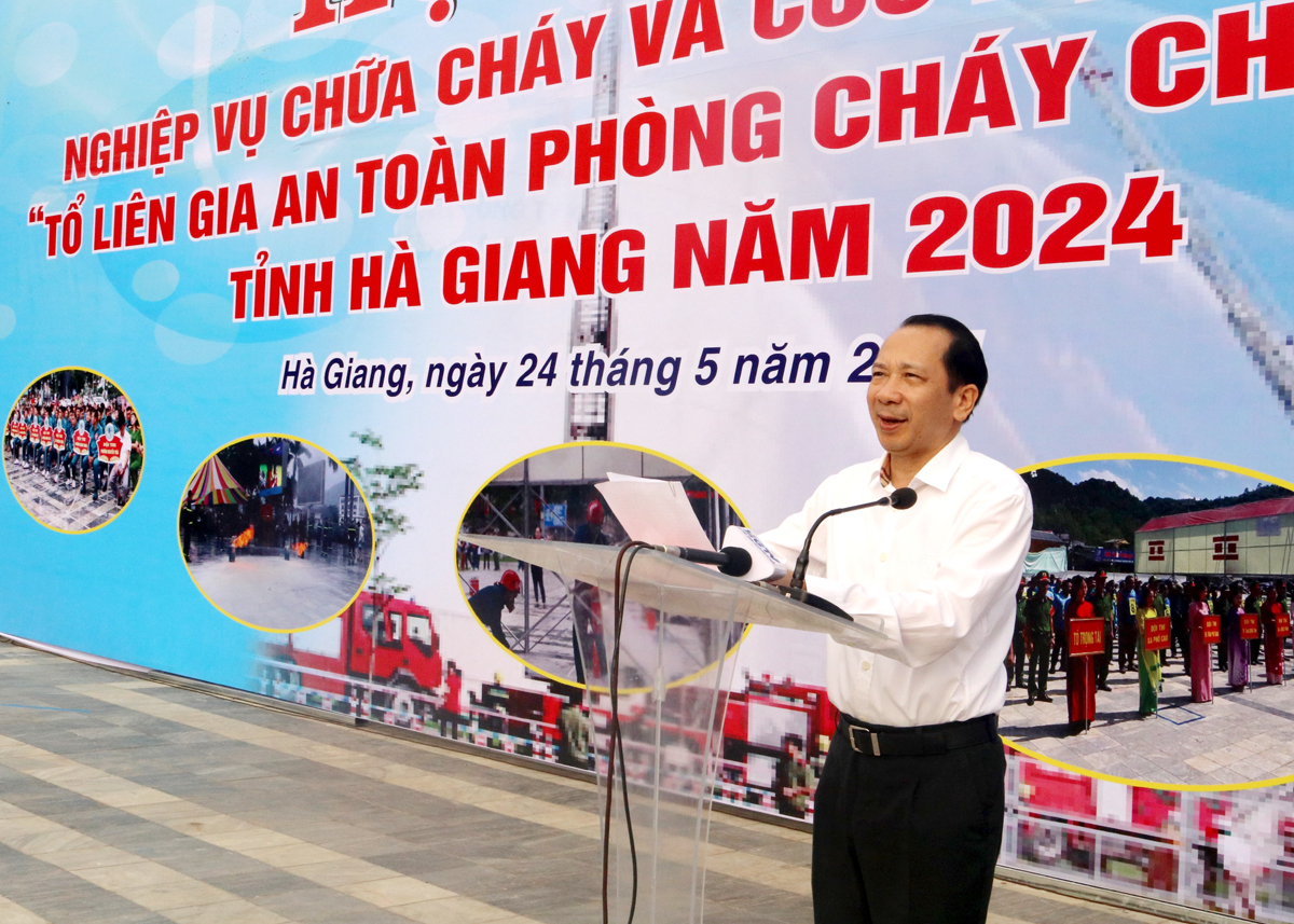 Phó Chủ tịch UBND tỉnh Trần Đức Quý phát biểu bế mạc hội thi.