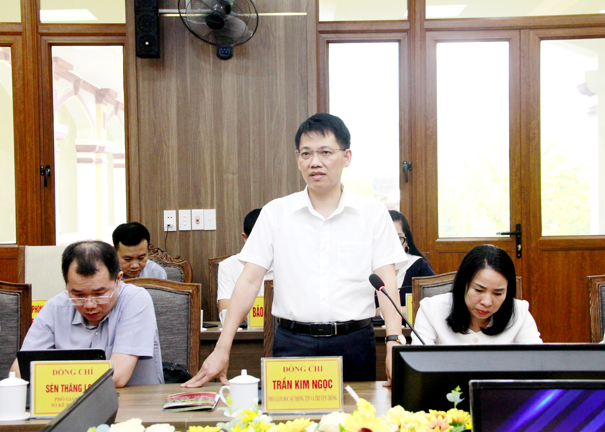 Phó Giám đốc Sở Thông tin và Truyền thông Trần Kim Ngọc phát biểu tại hội nghị.