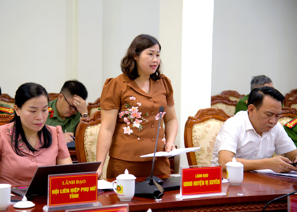Lãnh đạo huyện Vị Xuyên phát biểu tham luận vào dự án Luật Phòng cháy, chữa cháy và cứu nạn, cứu hộ.