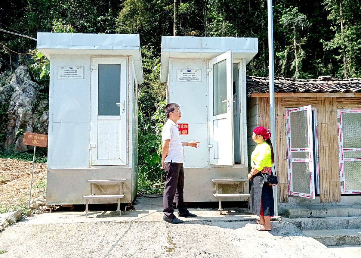 Hệ thống nhà vệ sinh sinh học không dùng nước tại Làng Văn hóa du lịch Lũng Cẩm, xã Sủng Là (Đồng Văn) phát huy hiệu quả.