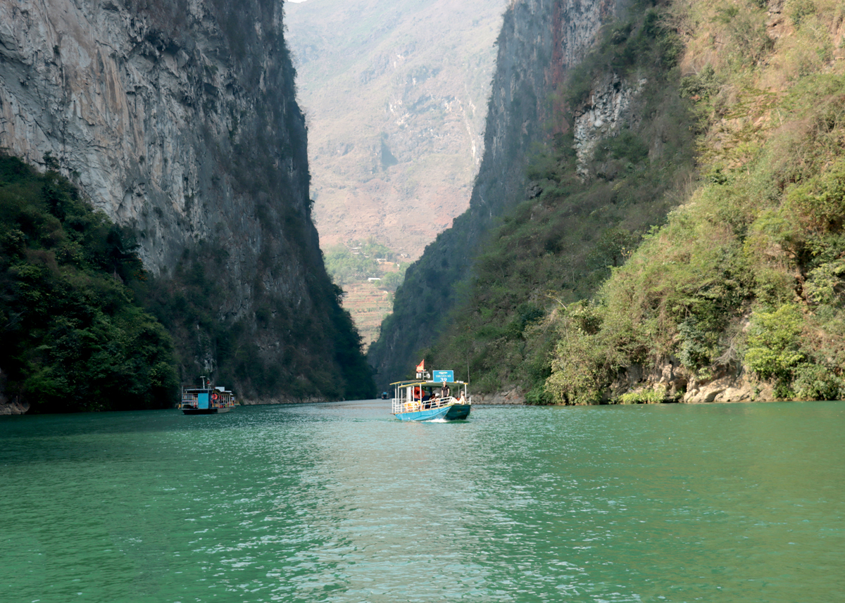 Sông Nho Quế, điểm du lịch hấp dẫn trên vùng Cao nguyên đá.
