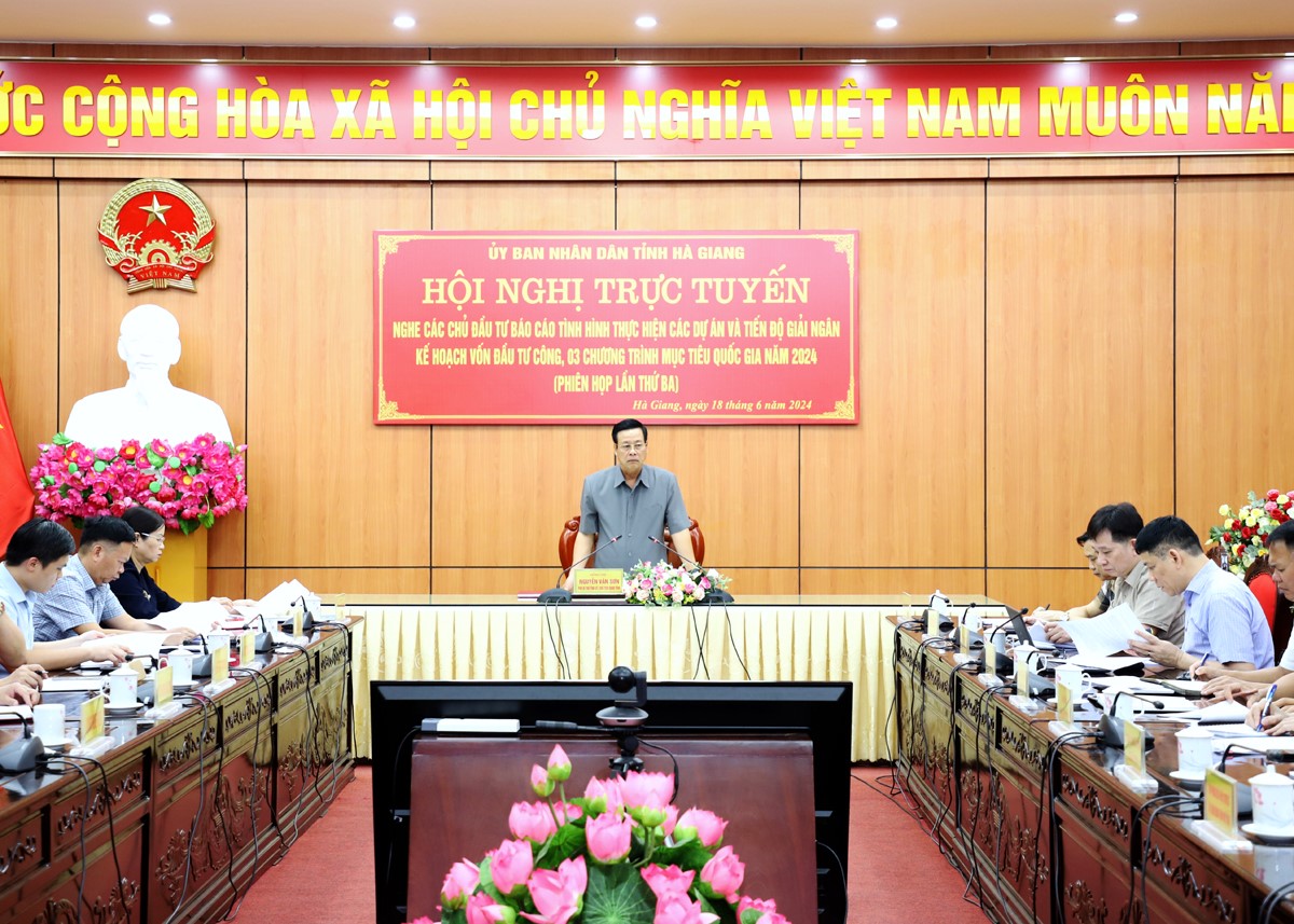 Toàn cảnh phiên họp.