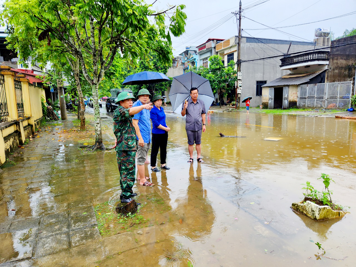 Chủ tịch UBND tỉnh kiểm tra tình trạng ngập úng tại một số điểm trên địa bàn thành phố Hà Giang