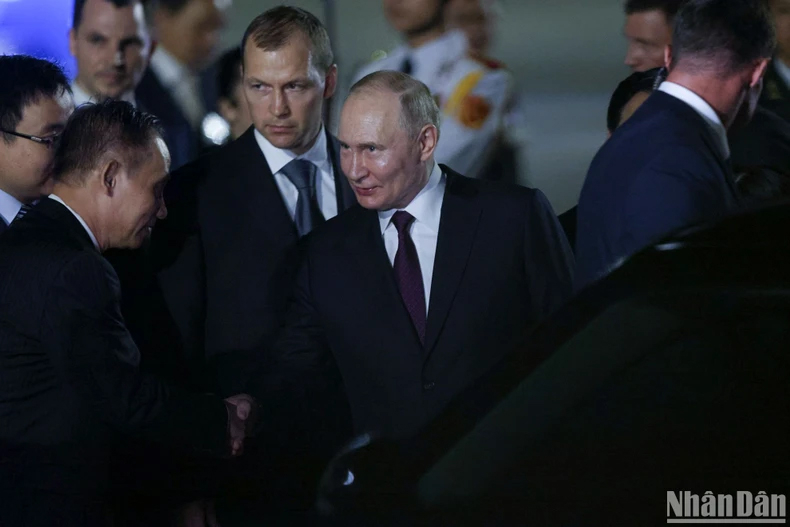 Tổng thống Vladimir Putin cùng Đoàn Đại biểu Cấp cao Liên bang Nga có chuyến thăm cấp Nhà nước tới Việt Nam từ ngày 19-20/6.