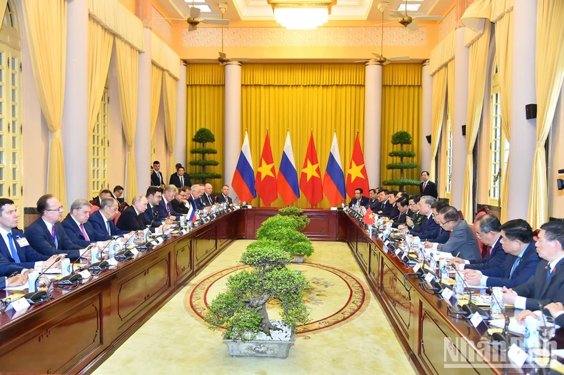 Chuyến thăm Việt Nam lần này của Tổng thống Liên bang Nga Vladimir Putin có ý nghĩa hết sức quan trọng, làm sâu sắc hơn nữa quan hệ Đối tác chiến lược toàn diện Việt Nam-Nga trên tất cả các lĩnh vực.