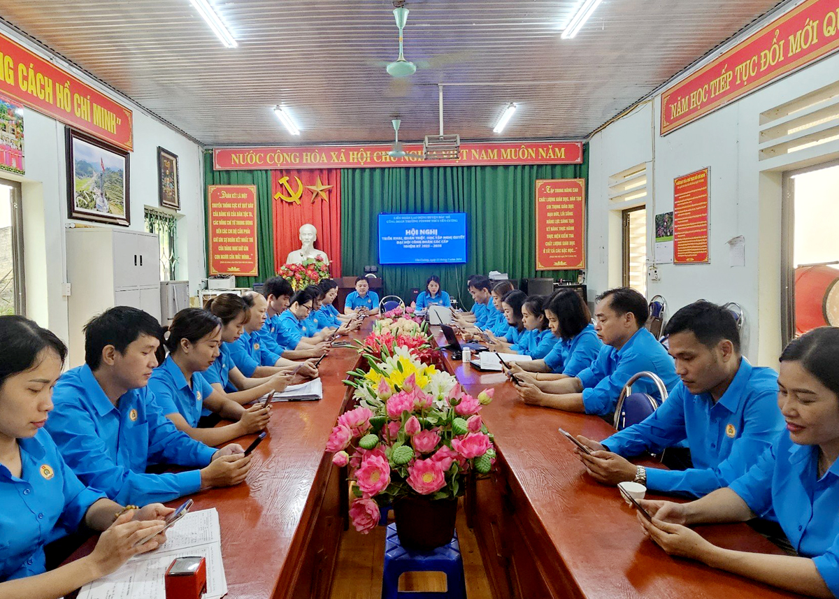 Công đoàn cơ sở thuộc Liên đoàn Lao động huyện Bắc Mê triển khai Nghị quyết Đại hội Công đoàn các cấp nhiệm kỳ 2023-2028.