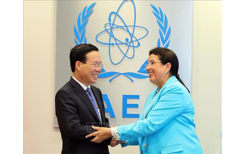 Chủ tịch nước Võ Văn Thưởng với Quyền Tổng Giám đốc IAEA Najat Mokhtar. 