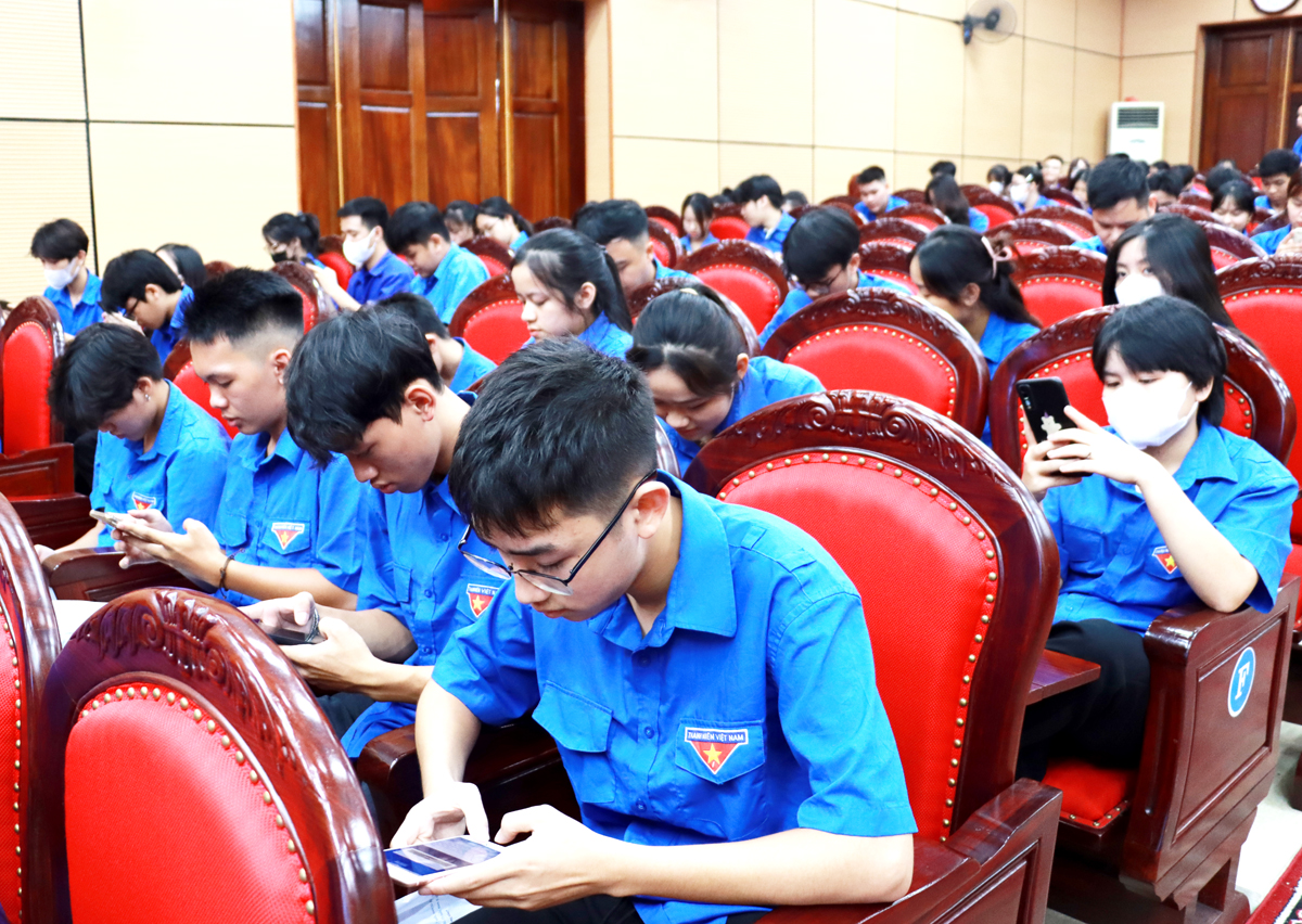 Đông đảo đoàn viên, thanh niên thành phố Hà Giang tham gia cuộc thi.
