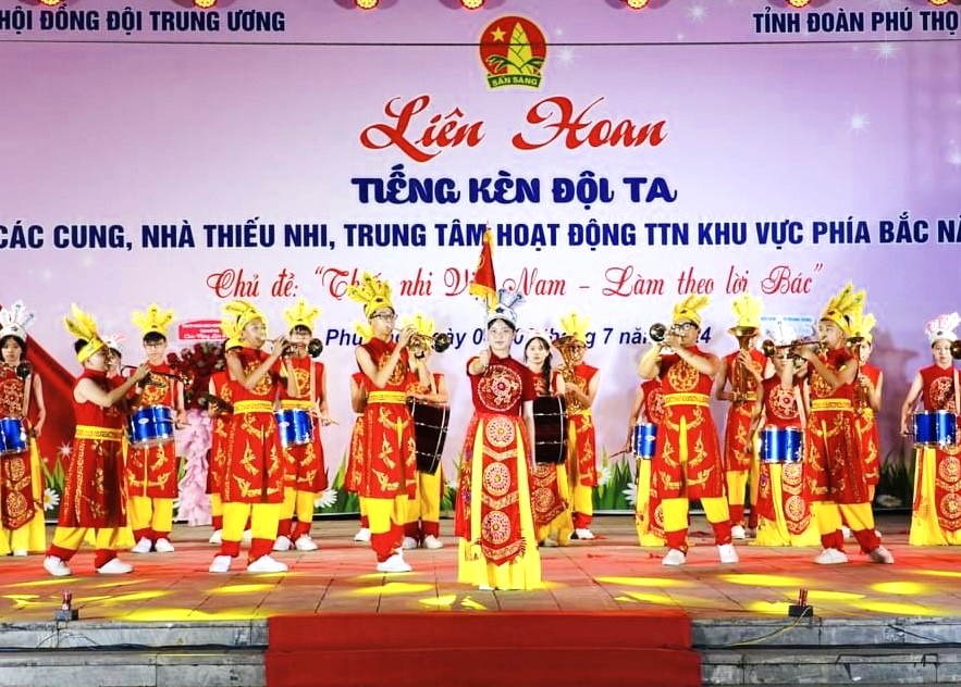 Đoàn thiếu nhi tỉnh Hà Giang biểu diễn tại Liên hoan