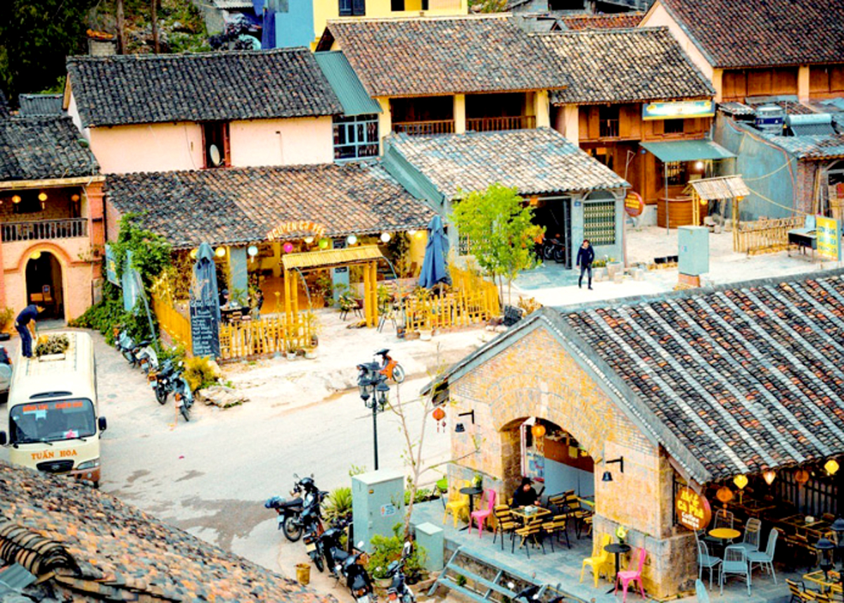 A corner of Dong Van’s old quarter.