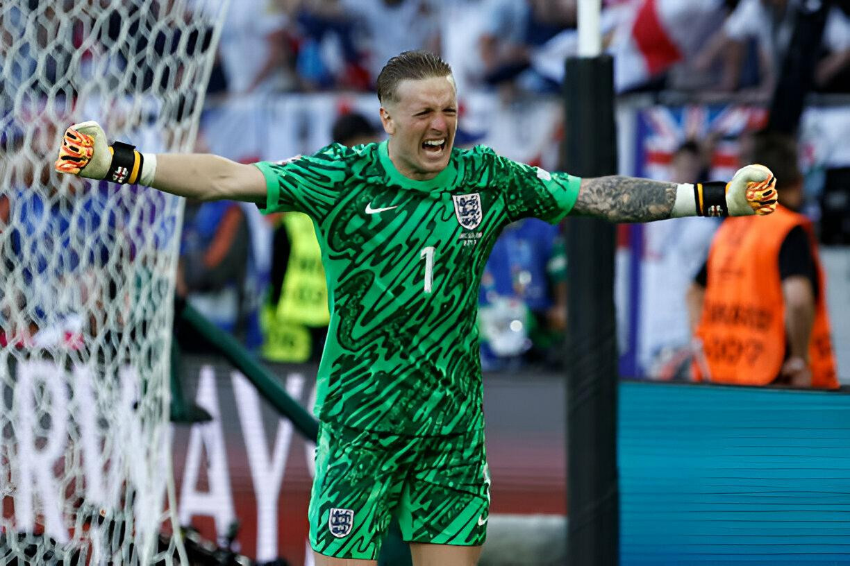 Pickford cản phá thành công một quả penalty, đưa tuyển Anh bước vào bán kết Euro 2024. Ảnh: Getty.