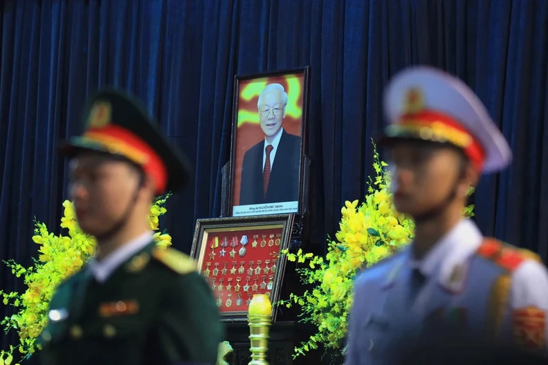 The casket of General Secretary Nguyen Phu Trong is placed at the National Funeral Hall, No.5 Tran Thanh Tong, Hanoi. 