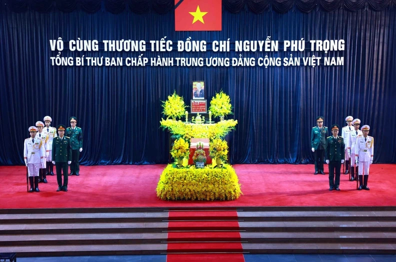 The casket of General Secretary Nguyen Phu Trong is placed at the National Funeral Hall, No.5 Tran Thanh Tong, Hanoi.