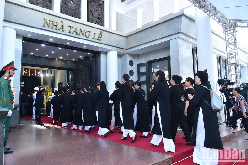 The burial service for General Secretary Nguyen Phu Trong is scheduled to be held at the Mai Dich Cemetery in Hanoi at 3pm on July 26.