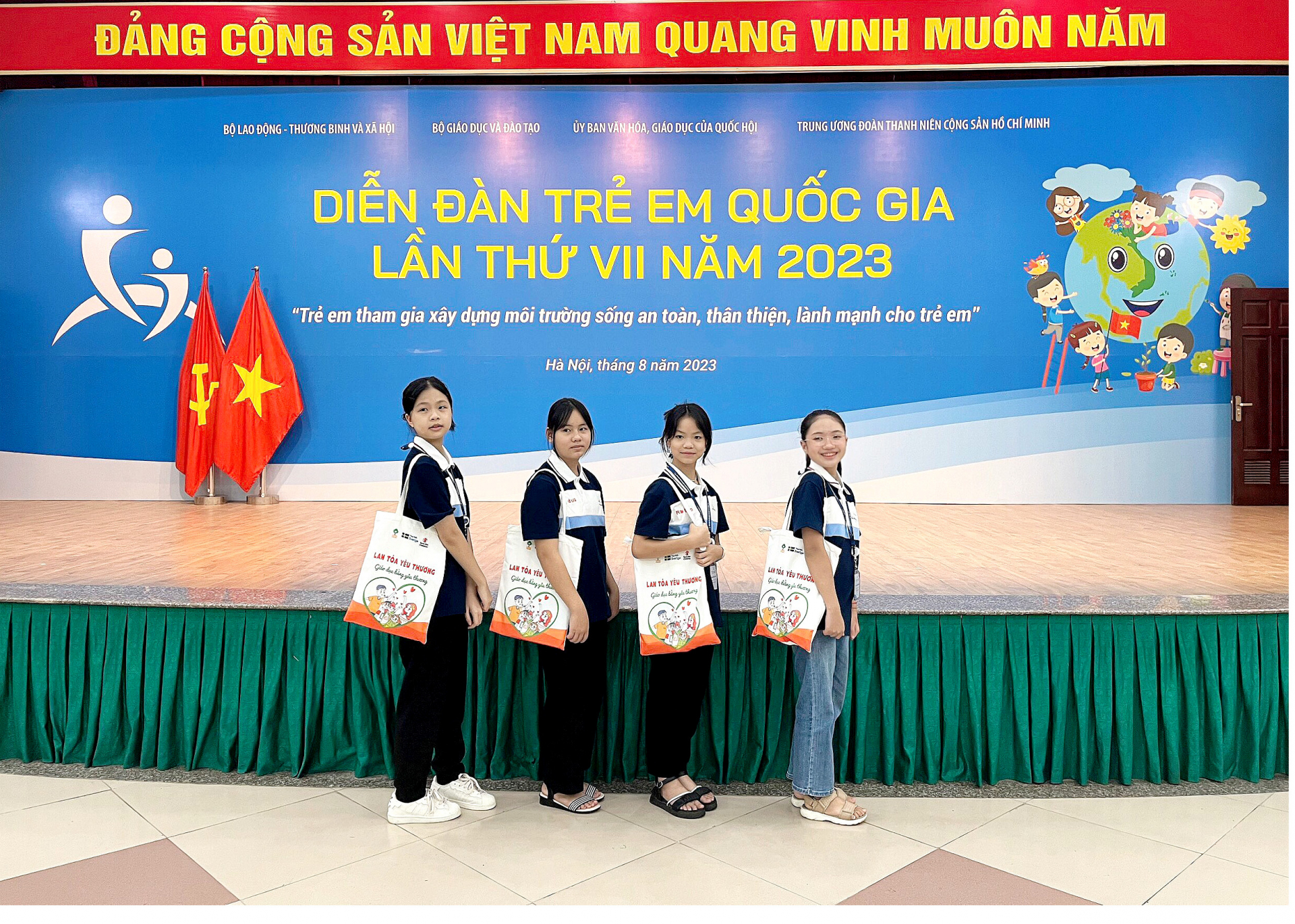 Đoàn trẻ em tỉnh Hà Giang tham dự Diễn đàn Trẻ em Quốc gia lần thứ VII